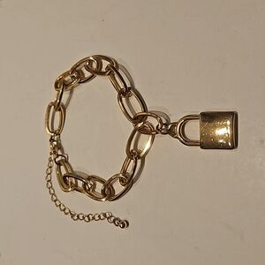 Goldtone Open Link and Lock 8" Bracelet w/ 3 1/2"Ext.